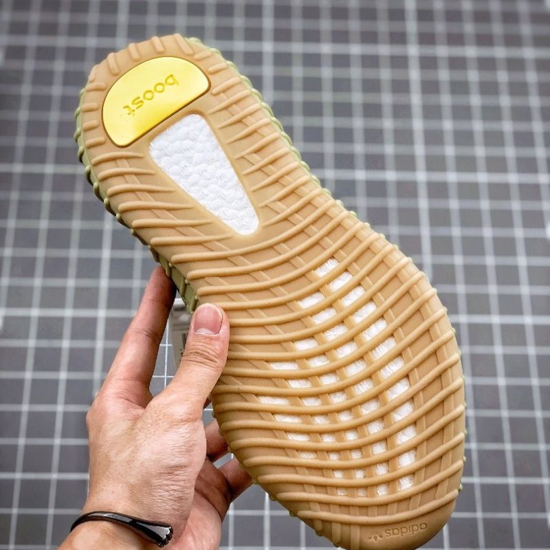 AdidasYeezy350V2Sulphur_7.jpg