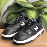 NewBalance550BlackWhite_2.jpg