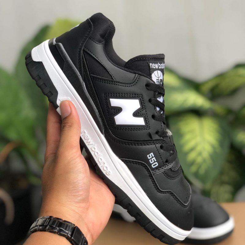 NewBalance550BlackWhite_3.jpg