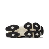 NewBalance9060BlackWhite_6.jpg