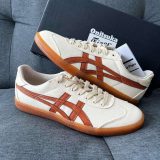 OnitsukaTigerTokutenCreamCaramel_1.jpg
